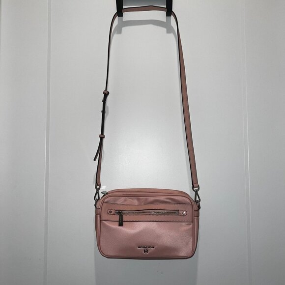 Michael Kors Jet Set Charm Nylon Large Crossbody Purse in Powder Blush Pink - Picture 2 of 10